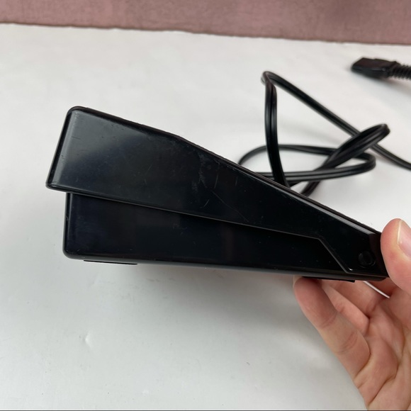 Black Electronic Sewing Foot Control Pedal - Picture 3 of 8